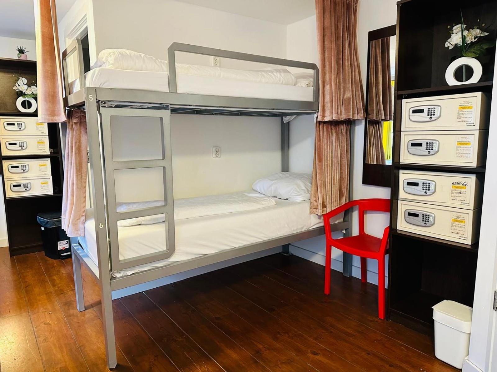 Room Mate Hostel Amsterdam Zaandam Extérieur photo