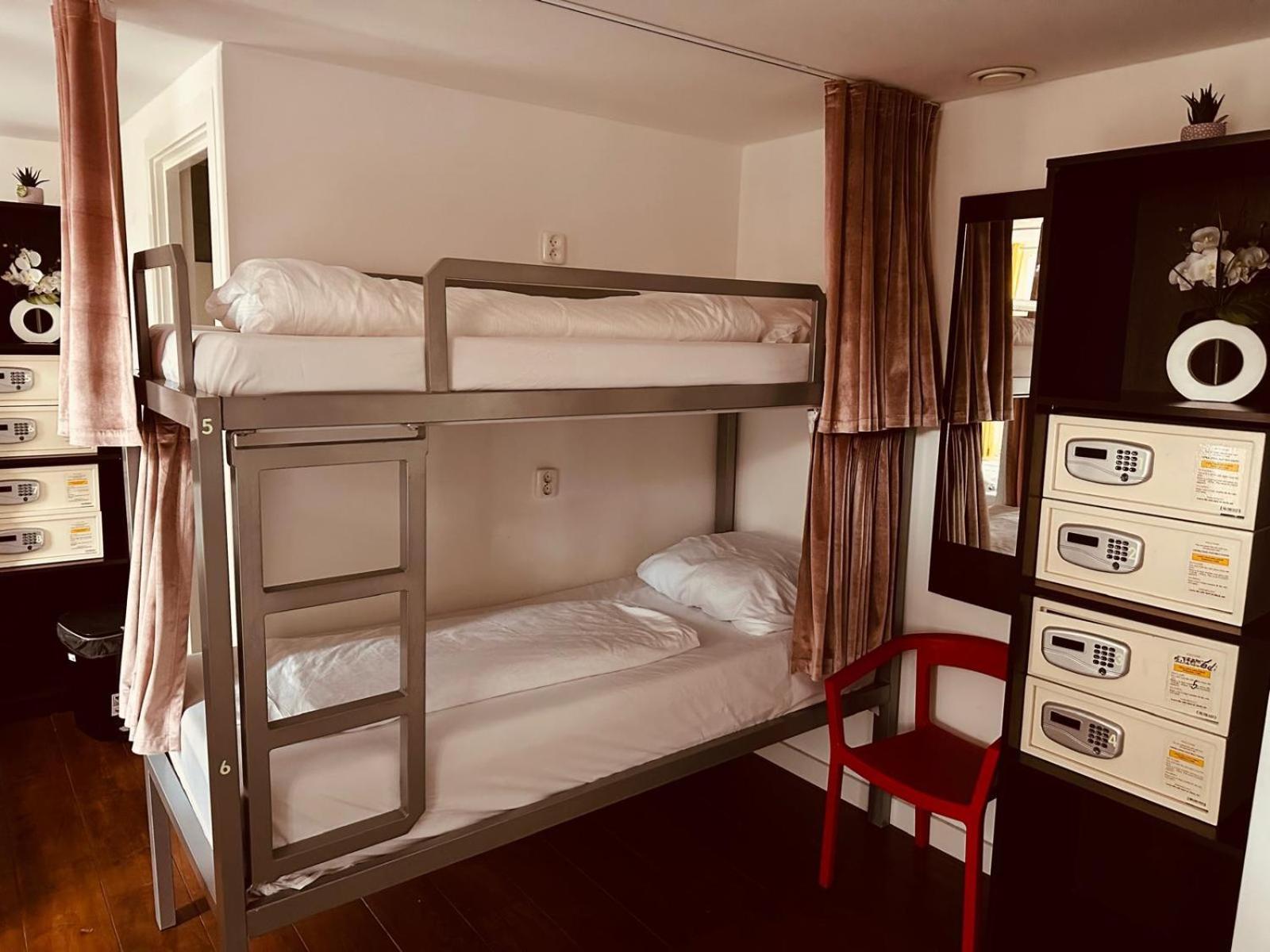 Room Mate Hostel Amsterdam Zaandam Extérieur photo